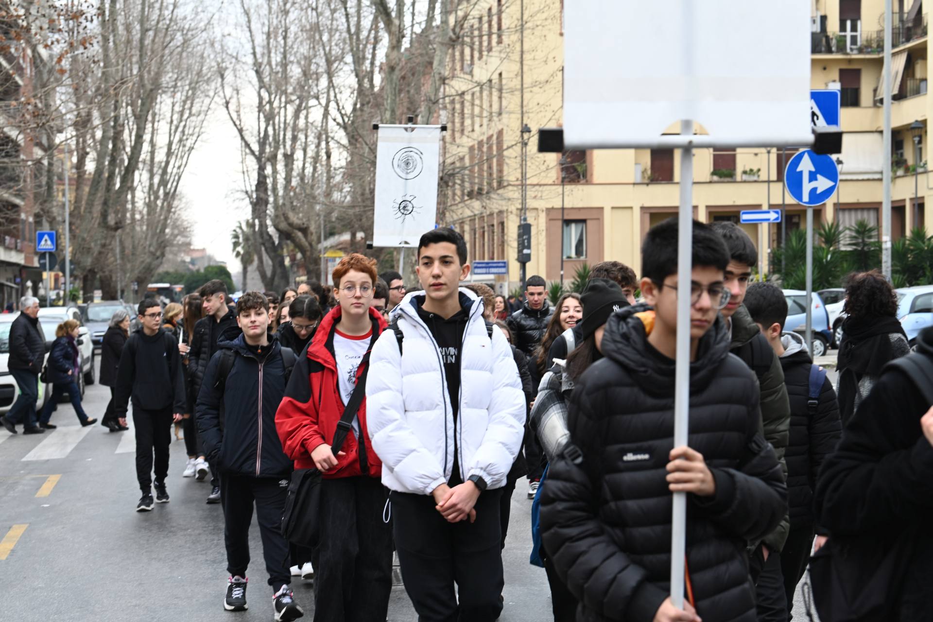 La crociata dei bambini, un corteo silenzioso per le strade di Ostia